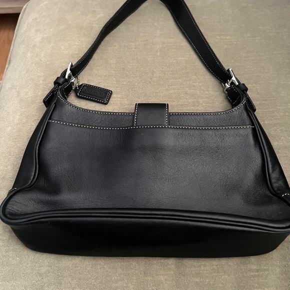 Black leather Coach bag - Picture 3 of 8